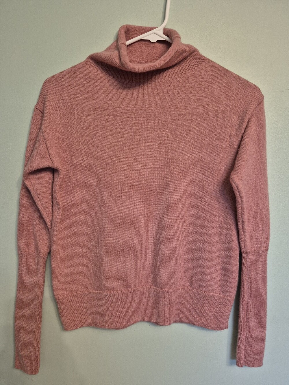 Wilfred Aritzia Women's Pink Feminine Merino Wool Turtleneck Sweater Size 2XS-S - Picture 2 of 7